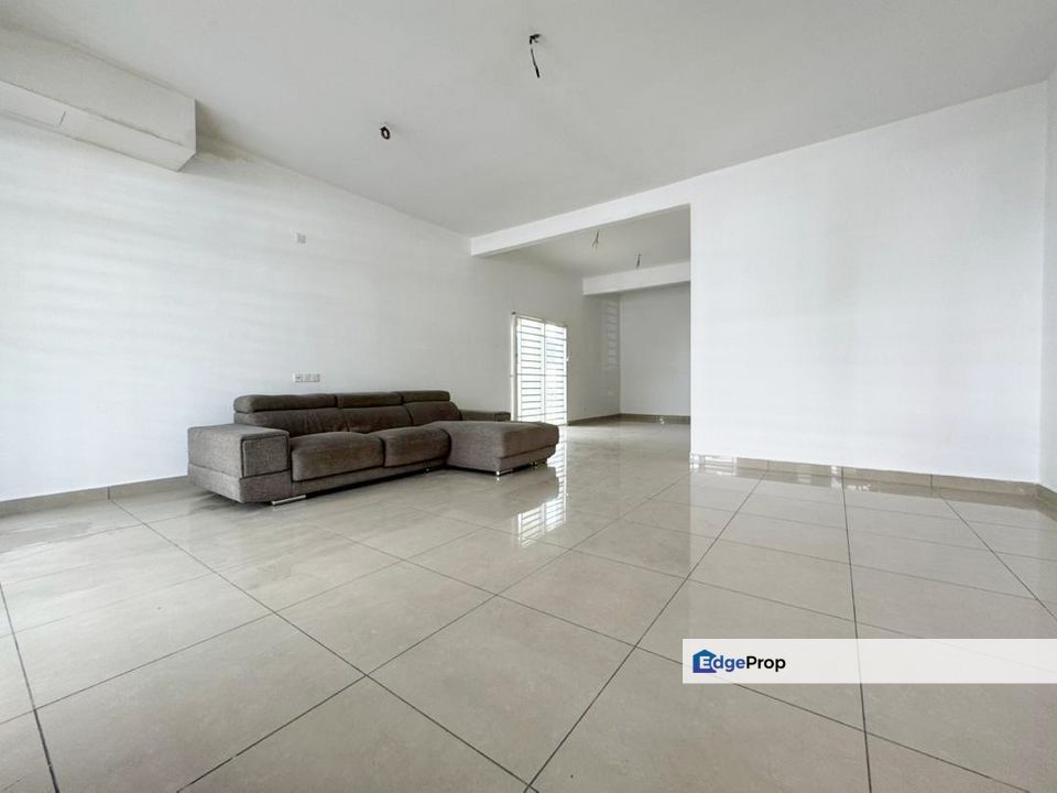 3 Storey Terrace Persiaran Pantai Jerjak near Queensbay Land 2400sf, Penang, Sungai Nibong