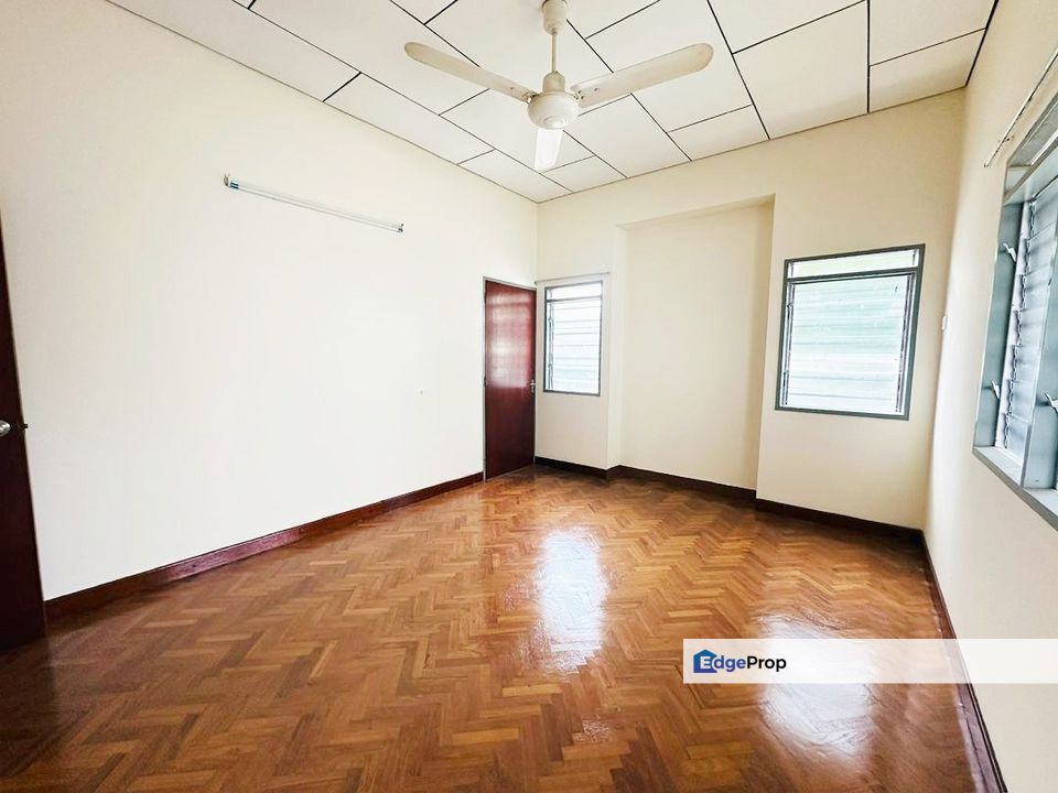 Bungalow 2 Storey Jalan Boundary Air Itam Newly Furbished Painted, Penang, Ayer Itam