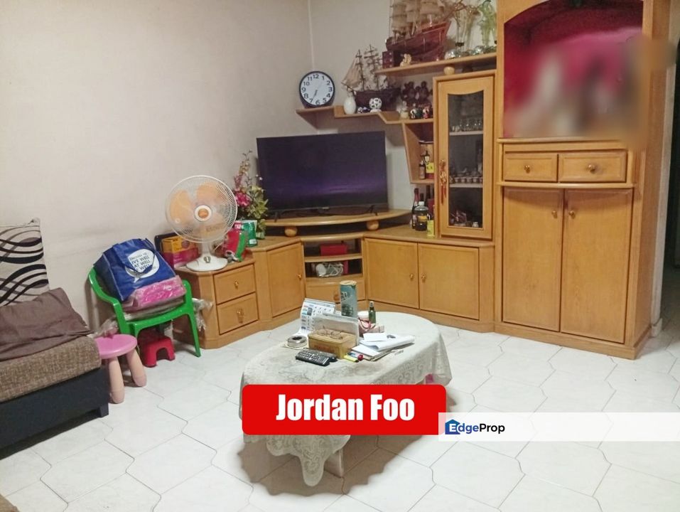 Taman Lip Sin Block 1 Sungai Dua Renovated 1cp 700sf, Penang, Bayan Lepas