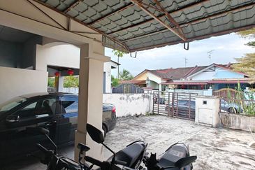  (Taman BUKIT INDAH SINGLE STOREY ) -特别长的 20x102 ft -割房租金高达 RM 2,930 ROI 5.0%