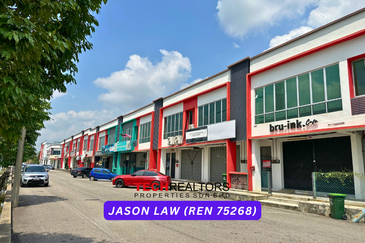 Taman Songket Indah - Jalan Kuala Ketil | Ground / 1st Floor For Rent | Front Back Roller Shutter - Easy Loading
