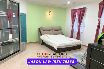 Renovated & Huge Land (9,766sqft) Bungalow in Permaipura Golf & Country Club (Bedong Kedah)
