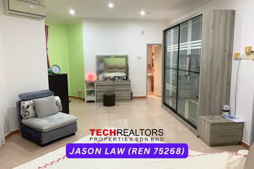 Renovated & Huge Land (9,766sqft) Bungalow in Permaipura Golf & Country Club (Bedong Kedah)