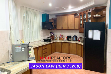 Renovated & Huge Land (9,766sqft) Bungalow in Permaipura Golf & Country Club (Bedong Kedah)