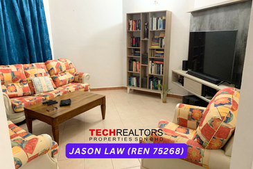 Renovated & Huge Land (9,766sqft) Bungalow in Permaipura Golf & Country Club (Bedong Kedah)