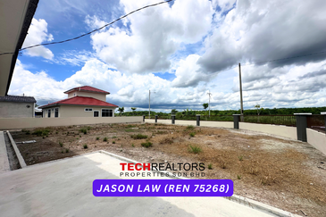 Taman Puteri (Padang Serai) Near Taman Lagenda  | Big Land Corner Semi D | Suitable for Kindergarten or Own Stay