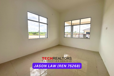 Taman Puteri (Padang Serai) Near Taman Lagenda  | Big Land Corner Semi D | Suitable for Kindergarten or Own Stay