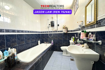 Renovated & Big Land Semi D  House in Kulim (Taman Seroja) | 4 Bedrooms | 3km To Lotus ✨