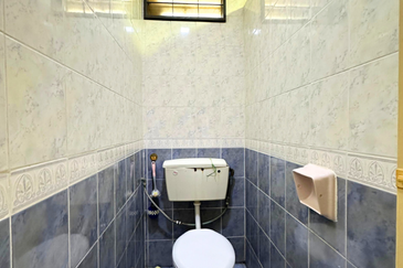 Renovated & Big Land Semi D  House in Kulim (Taman Seroja) | 4 Bedrooms | 3km To Lotus ✨