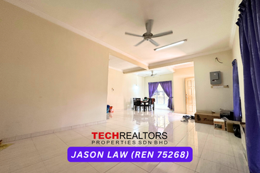 Bandar Laguna Merbok