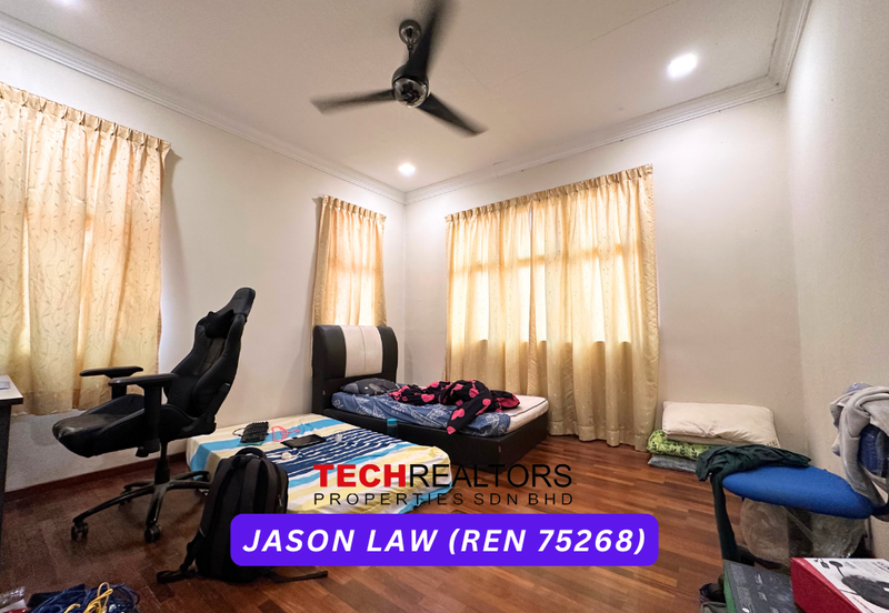 Bandar Laguna Merbok