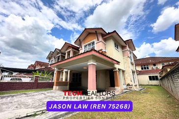 Bandar Laguna Merbok