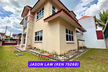 Bandar Laguna Merbok