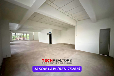 Bandar Laguna Merbok