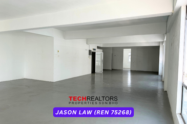 Bandar Laguna Merbok