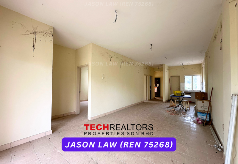 Bukit Merah Laketown Resort