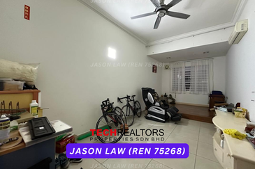 Bandar Laguna Merbok