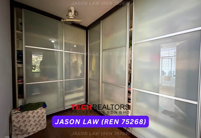 Bandar Laguna Merbok