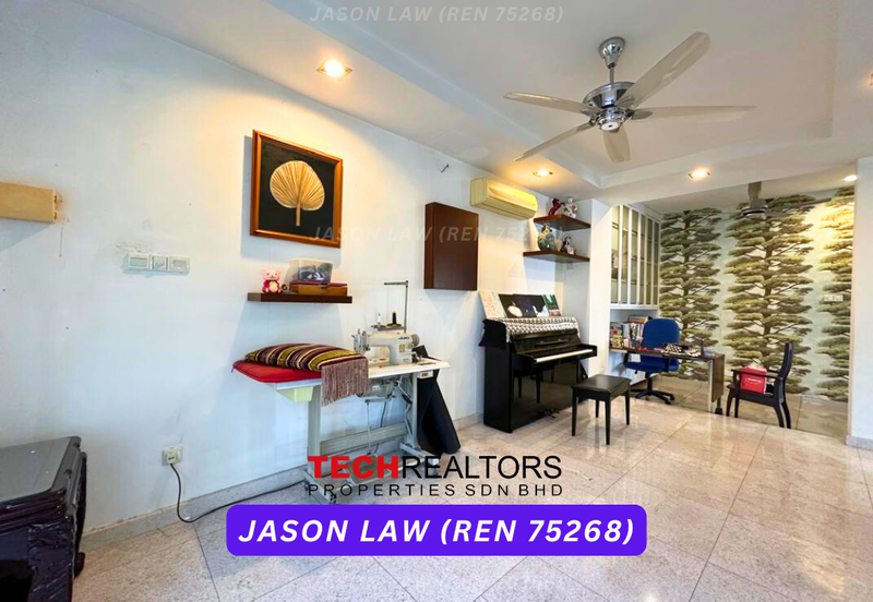 Bandar Laguna Merbok