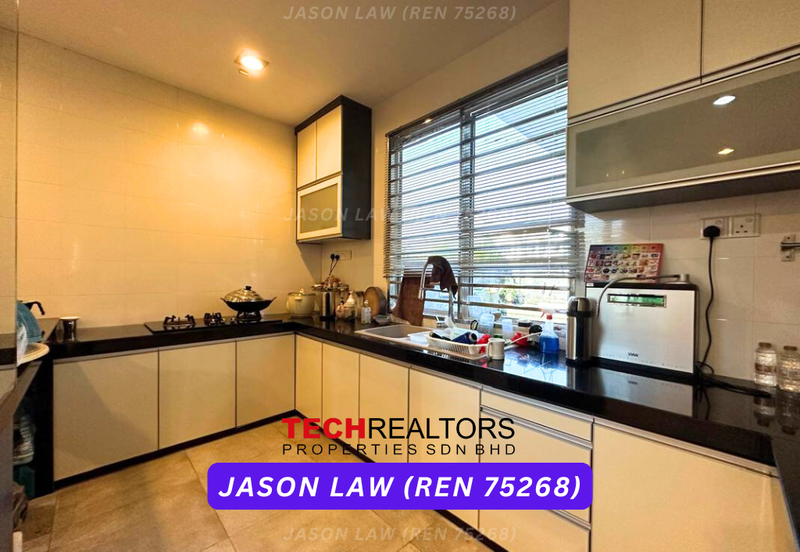 Bandar Laguna Merbok