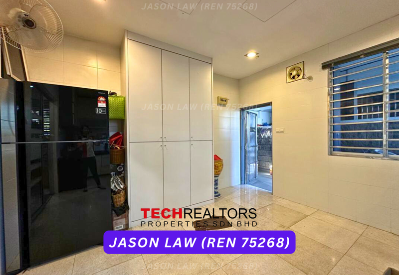 Bandar Laguna Merbok