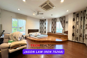 Bandar Laguna Merbok