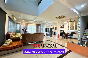 Bandar Laguna Merbok