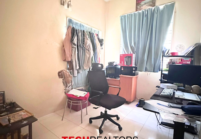 Bandar Laguna Merbok