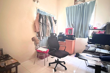 Bandar Laguna Merbok