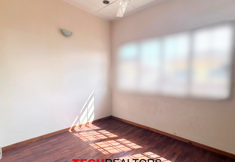 Bandar Laguna Merbok