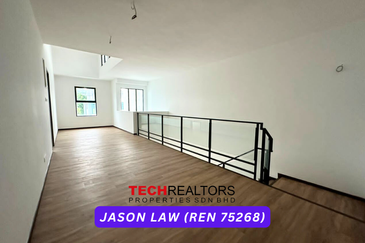 Sierra, Bukit Banyan