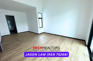 Sierra, Bukit Banyan