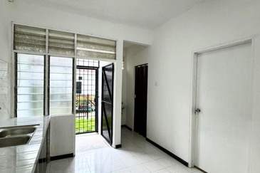 BANDAR AMANJAYA (ZON ANGGERIK)