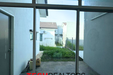 YARRA PARK WESTFIELD