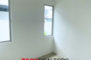 YARRA PARK WESTFIELD