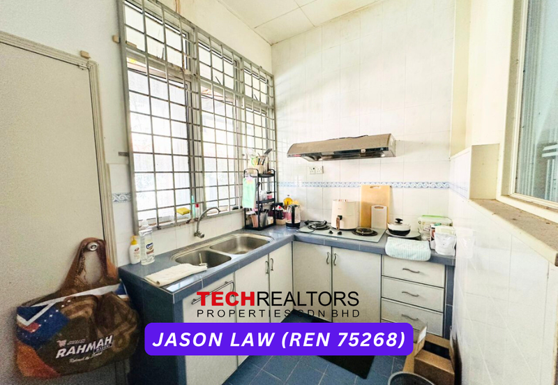 Bandar Laguna Merbok