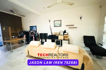 Bandar Laguna Merbok