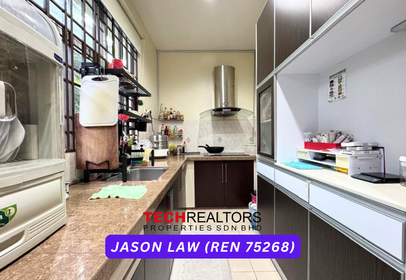 Bandar Laguna Merbok