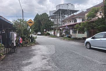 TAMAN BERNAM BARU