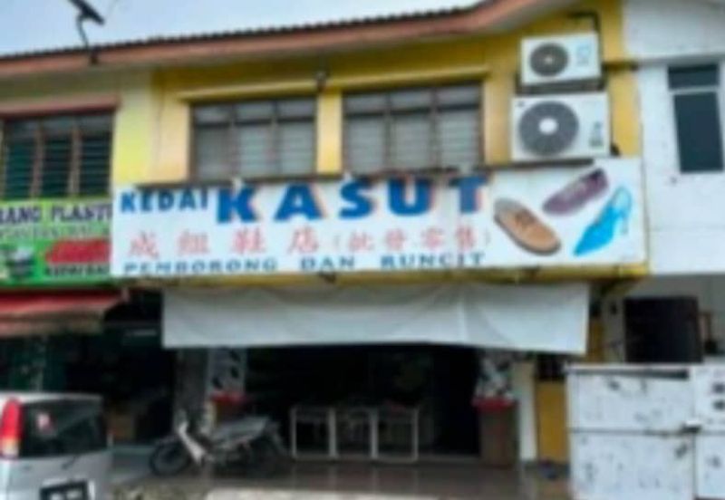 A Double Storey Shoplot For Rent In Bukit Sentosa, Rawang