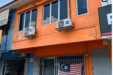 A Double Storey Shoplot For Rent In Bukit Sentosa, Rawang