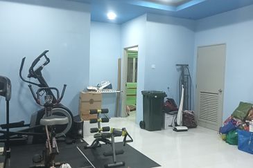 RUMAH TERES 1.5 TINGKAT (CORNER LOT) UNTUK DIJUAL DI ZORA, PROTON CITY, TANJUNG MALIM