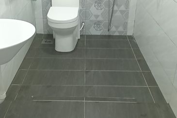 RUMAH TERES 1.5 TINGKAT (CORNER LOT) UNTUK DIJUAL DI ZORA, PROTON CITY, TANJUNG MALIM