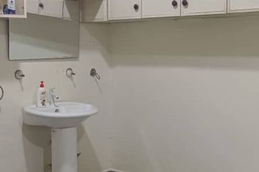 RUMAH TERES 1 TINGKAT UNTUK DIJUAL DI TAMAN DATO' HARUN, PETALING JAYA