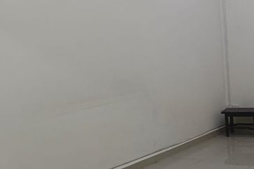 RUMAH TERES 1 TINGKAT UNTUK DIJUAL DI TAMAN DATO' HARUN, PETALING JAYA