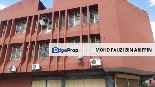 UNIT RUMAH KEDAI TIGA TINGKAT UNTUK DISEWA DI MEDAN GOPENG, IPOH, PERAK (GROUND FLOOR SAHAJA), Perak, Ipoh