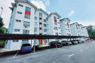 Unit Apartment Untuk Dijual Di Rosewood Court Apartment, Bandar Tasik Puteri, Rawang, Selangor