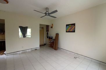 UNIT APARTMENT UNTUK DIJUAL DI CAMELIA COURT APARTMENT, BANDAR TASIK PUTERI, RAWANG