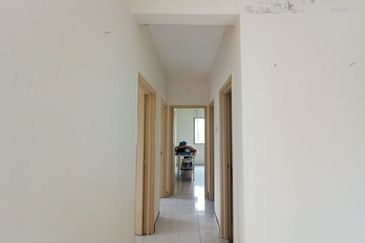 UNIT APARTMENT UNTUK DIJUAL DI CAMELIA COURT APARTMENT, BANDAR TASIK PUTERI, RAWANG