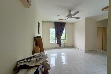 UNIT APARTMENT UNTUK DIJUAL DI CAMELIA COURT APARTMENT, BANDAR TASIK PUTERI, RAWANG
